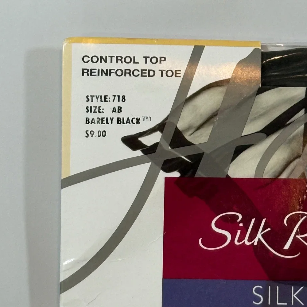 Hanes Silk‎ Reflections Pantyhose Style #718 AB Barely Black Silky Sheer Control